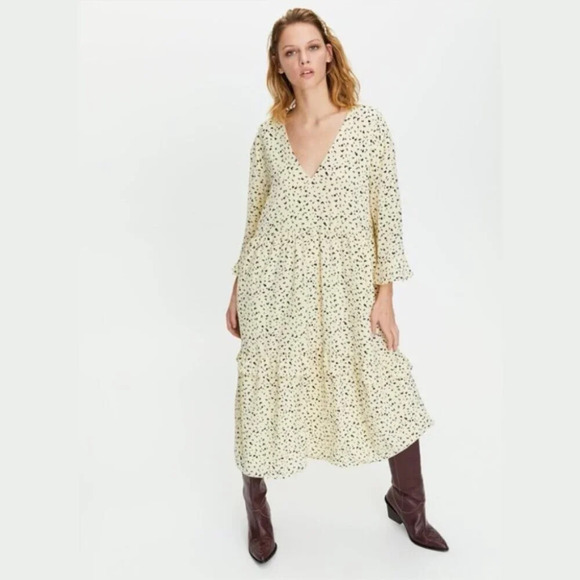 Artizia Little Moon Spritz Ruffle Tired Maxi Dress Pale Yellow Size Medium - Picture 4 of 10